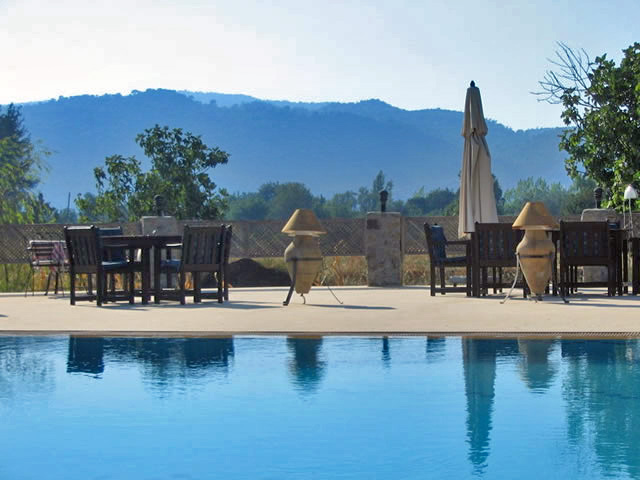 Misafir evi pool view